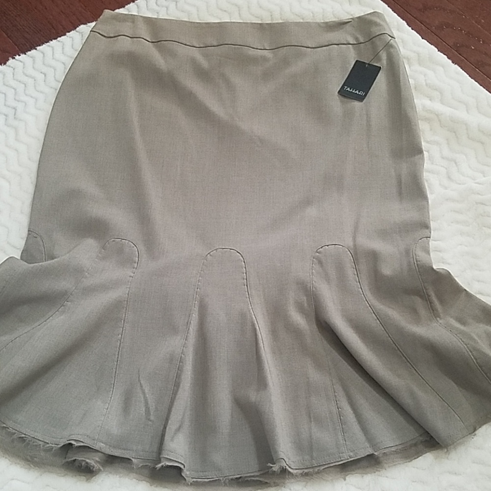 NWT Tahari Peplum skirt